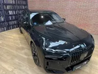 Usado BMW M760e Comfort Edition 571 CV (419 kW) 2023 Negro Berlina