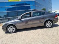 Usado Opel Astra Edition 110 CV (80 kW) 2009 Marrón Berlina