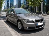 Usado BMW 320 170 CV (125 kW) 2010 Gris / plata Berlina