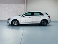Usado Mercedes A180 116 CV (85 kW) 2020 Gris / plata Berlina