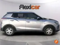 Usado SsangYong Tivoli 149 CV (109 kW) 2025 Gris / plata SUV
