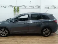 Usado Hyundai i30 110 CV (80 kW) 2016 Gris / plata Berlina