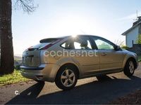 Usado Ford Focus Sport 136 CV (100 kW) 2005 Gris / plata Berlina