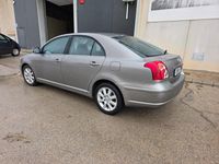 Usado Toyota Avensis Executive 177 CV (130 kW) 2006 Gris Berlina
