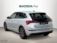 Usado Skoda 110 R Sport 150 CV (110 kW) 2022 Plateado Berlina