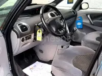Usado Citroën Xsara Picasso Exclusive 92 CV (67 kW) 2007 Gris / plata Monovolumen