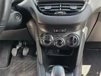 Usado Peugeot 208 Style 82 CV (60 kW) 2016 Blanco Utilitario