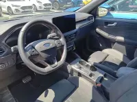 Usado Ford Kuga ST-Line X 243 CV (178 kW) 2024 Verde SUV