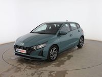Usado Hyundai i20 101 CV (74 kW) 2024 Verde Berlina