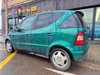Usado Mercedes A160 Elegance 102 CV (75 kW) 1998 Verde Monovolumen