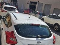 Usado Ford Focus Trend 95 CV (69 kW) 2011 Blanco Berlina