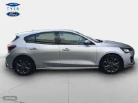 Usado Ford Focus 100 CV (73 kW) 2024 Plateado Berlina