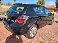 Usado Opel Astra Energy 110 CV (80 kW) 2009 Negro Berlina