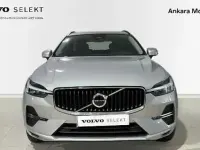 Käytetty Volvo XC60 Core 197 HP (144 kW) 2023 Hopea Katumaasturi