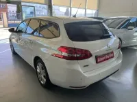 Usado Peugeot 308 SW Active 130 CV (95 kW) 2018 Blanco Familiar