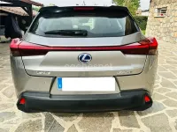 Usado Lexus UX Business Edition 184 CV (135 kW) 2020 Gris / plata SUV