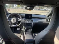 Usado Mercedes GLA180 122 CV (89 kW) 2019 Negro SUV