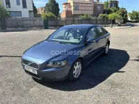 Usado Volvo S40 Momentum 136 CV (100 kW) 2005 Azul Berlina