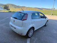 Usado Fiat Punto Pop 75 CV (55 kW) 2016 Blanco Utilitario