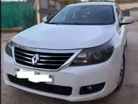 Usado Renault Latitude Privilege 150 CV (110 kW) 2012 Blanco Berlina