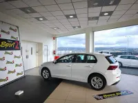 Usado VW Golf VIII 115 CV (84 kW) 2022 Blanco Berlina