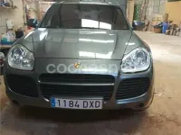 Usado Porsche Cayenne Turbo 450 CV (330 kW) 2006 Gris / plata SUV
