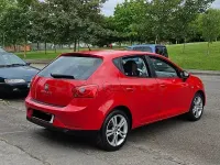 Usado Seat Ibiza Copa 105 CV (77 kW) 2011 Rojo Berlina