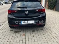 Usado Opel Astra 160 CV (117 kW) 2017 Negro Berlina