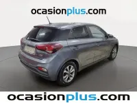 Usado Hyundai i20 84 CV (61 kW) 2020 Gris Utilitario