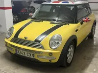 Usado Mini Cooper 115 CV (84 kW) 2004 Amarillo Utilitario