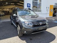Usado Dacia Duster Lauréate 105 CV (77 kW) 2014 Gris / plata SUV