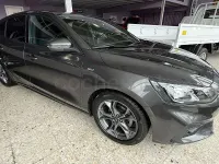 Usado Ford Focus ST-Line 125 CV (91 kW) 2021 Gris / plata Berlina