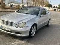 Usado Mercedes C220 143 CV (105 kW) 2002 Gris / plata Berlina