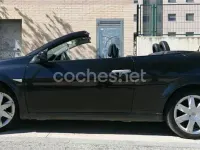Usado Renault Mégane Cabriolet Authentique 110 CV (80 kW) 2007 Negro Descapotable
