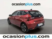 Usado Hyundai i20 101 CV (74 kW) 2021 Rojo Utilitario