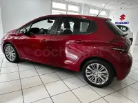 Używany Peugeot 208 Style 82 KM (60 kW) 2016 Czerwony Hatchback