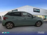 Usado Hyundai i20 80 CV (58 kW) 2024 Gris Utilitario