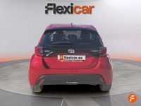 Usado Toyota Yaris Hybrid Active 116 CV (85 kW) 2023 Rojo Berlina