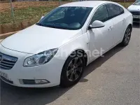 Usado Opel Insignia Business 130 CV (95 kW) 2013 Blanco Familiar