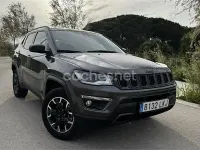 Usado Jeep Compass Trailhawk 240 CV (176 kW) 2020 Gris / plata SUV