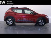 Usado Dacia Sandero Comfort 91 CV (66 kW) 2022 Rojo Berlina