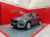 Usado Volvo XC60 Momentum 197 CV (144 kW) 2021 Gris / plata SUV