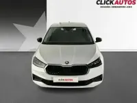 Usado Skoda Fabia Essence 80 CV (58 kW) 2025 Plata Utilitario