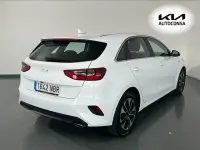 Usado Kia Ceed 100 CV (73 kW) 2025 Blanco Utilitario
