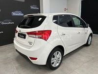 Usado Hyundai ix20 Comfort 115 CV (84 kW) 2013 Blanco Utilitario