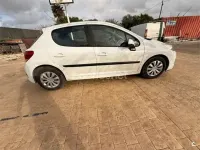 Usado Peugeot 207 70 CV (51 kW) 2010 Blanco Berlina