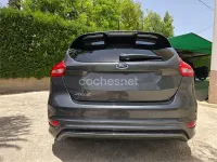 Usado Ford Focus ST-Line 120 CV (88 kW) 2018 Gris / plata Berlina