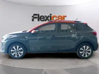 Usado Kia Stonic 101 CV (74 kW) 2021 Gris SUV