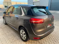 Usado Citroën C4 Picasso Live 120 CV (88 kW) 2016 Marrón Monovolumen