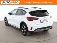 Używany Ford Focus Active 155 KM (114 kW) 2023 Biały Sedan/Limuzyna